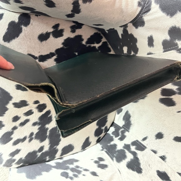 Louis Vuitton Green Taiga Porte Document Volga Foldover Envelope Clutch MI0927 - Picture 14 of 16